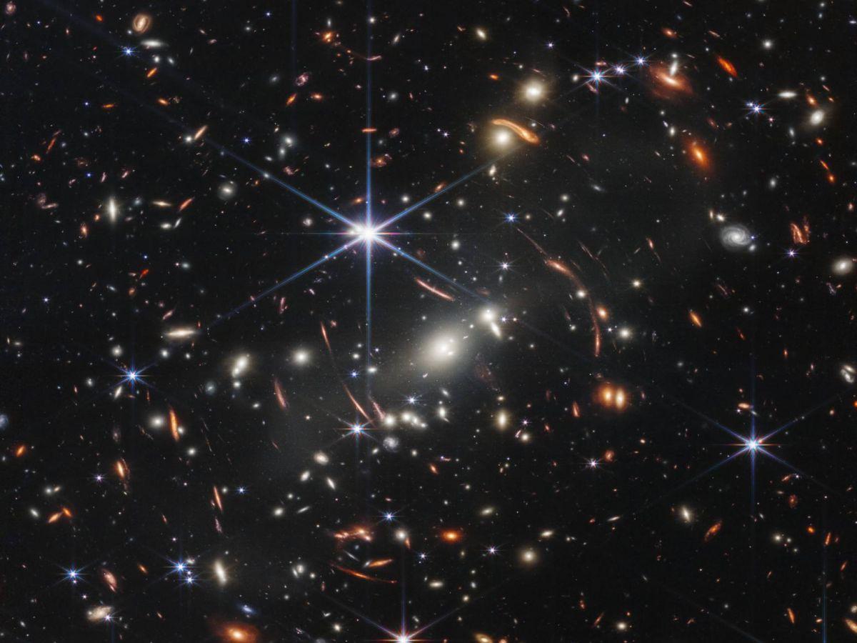 Expansion de l'Univers : une nouvelle piste pour résoudre la tension de Hubble, une énigme de la cosmologie Expansion de l'Univers : une nouvelle piste pour résoudre la tension de Hubble, une énigme de la cosmologie