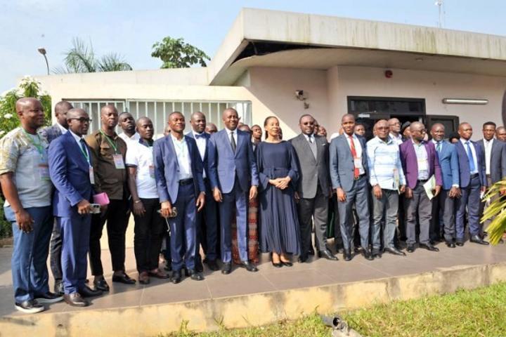 Réélu président de la CNPC, la BHCI promet accompagner Siriki Sangaré et annonce l'actualisation de la convention qui lie les deux parties Réélu président de la CNPC, la BHCI promet accompagner Siriki Sangaré et annonce l'actualisation de la convention qui lie les deux parties