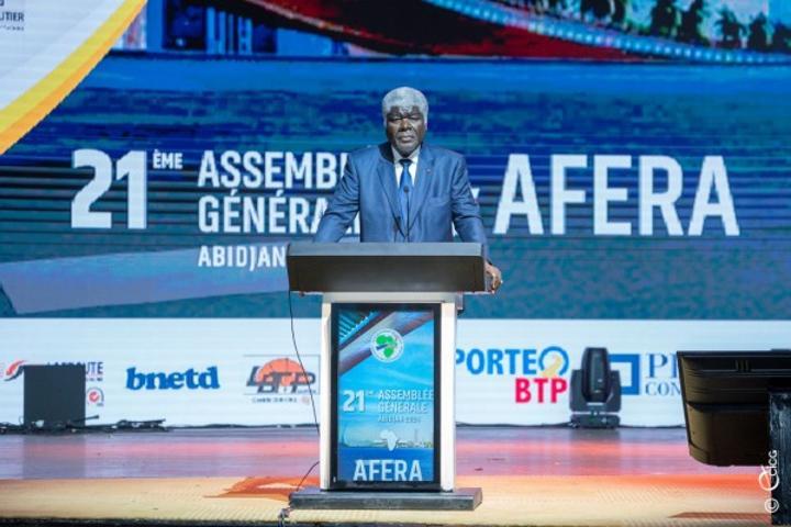 Plus de 3000 milliards de FCFA investis depuis 2011 pour construire étendre et moderniser le réseau routier, révèle Beugré Mambé Plus de 3000 milliards de FCFA investis depuis 2011 pour construire étendre et moderniser le réseau routier, révèle Beugré Mambé