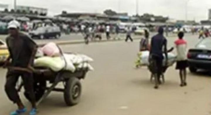 Abobo, bientôt le recensement des populations des zones à risques en vue de dédommager les ménages qui seront impactés par le déguerpissement Abobo, bientôt le recensement des populations des zones à risques en vue de dédommager les ménages qui seront impactés par le déguerpissement