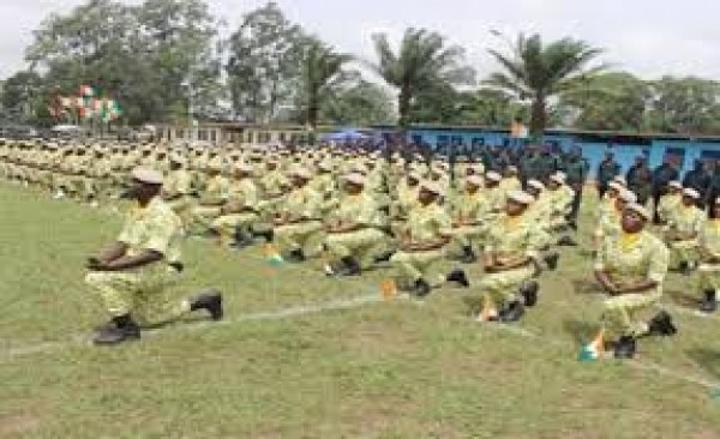 Affaires des faux diplômes des agents des Douanes, les concernés dénoncent une chasse aux sorcières et appellent Ouattara au secours Affaires des faux diplômes des agents des Douanes, les concernés dénoncent une chasse aux sorcières et appellent Ouattara au secours