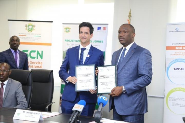 Mise en œuvre du programme volontariat, Mamadou Touré et France Volontaires s'engagent à renforcer leur collaboration à travers des actions estimées à 473 millions FCFA Mise en œuvre du programme volontariat, Mamadou Touré et France Volontaires s'engagent à renforcer leur collaboration à travers des actions estimées à 473 millions FCFA