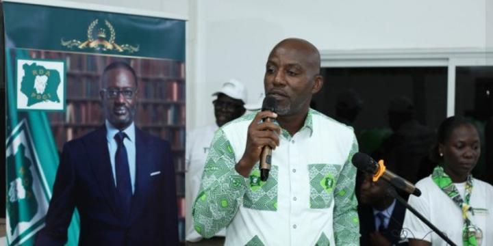 L'opération un ivoirien 10 nouveaux inscrits sur la liste électorale initiée par le PDCI à l'étape du Bas-Sassandra L'opération un ivoirien 10 nouveaux inscrits sur la liste électorale initiée par le PDCI à l'étape du Bas-Sassandra