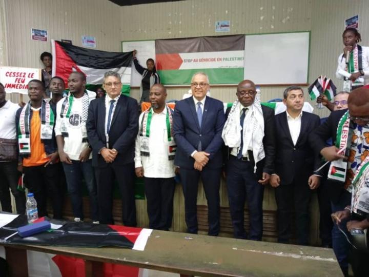 Crise dans la bande de Gaza, des étudiants ivoiriens disent stop au génocide en Palestine et apportent leur soutien au peuple palestinien Crise dans la bande de Gaza, des étudiants ivoiriens disent stop au génocide en Palestine et apportent leur soutien au peuple palestinien