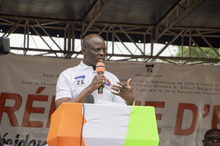 Bouaké, Ouattara célébré par les enseignants, enseignants-chercheurs, étudiants et personnel administratif de l'UAO, pour ses actions en faveur du monde universitaire Bouaké, Ouattara célébré par les enseignants, enseignants-chercheurs, étudiants et personnel administratif de l'UAO, pour ses actions en faveur du monde universitaire