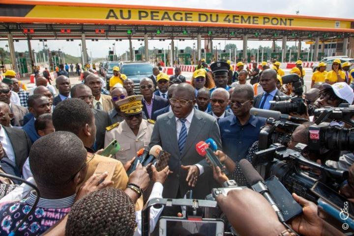 Ouverture officielle du péage du 4è pont d'Abidjan , Amédé Kouakou : « Un gain extrêmement important » Ouverture officielle du péage du 4è pont d'Abidjan , Amédé Kouakou : « Un gain extrêmement important »