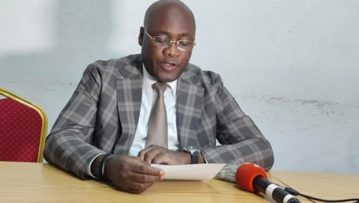 Violences à la mairie de Hiré, le maire: « J'exprime ma vive protestation contre ces agissements qui déshonorent et bafouent les principes démocratiques et les libertés fondamentales Violences à la mairie de Hiré, le maire: « J'exprime ma vive protestation contre ces agissements qui déshonorent et bafouent les principes démocratiques et les libertés fondamentales