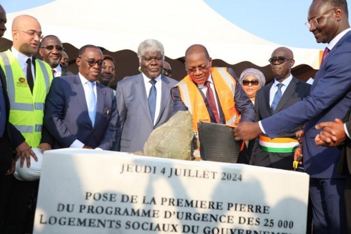 Lancement du projet de construction de 25.000 logements sociaux en présence du Premier ministre, Bruno Koné invite le secteur privé à reprendre sa place dans ce projet Lancement du projet de construction de 25.000 logements sociaux en présence du Premier ministre, Bruno Koné invite le secteur privé à reprendre sa place dans ce projet