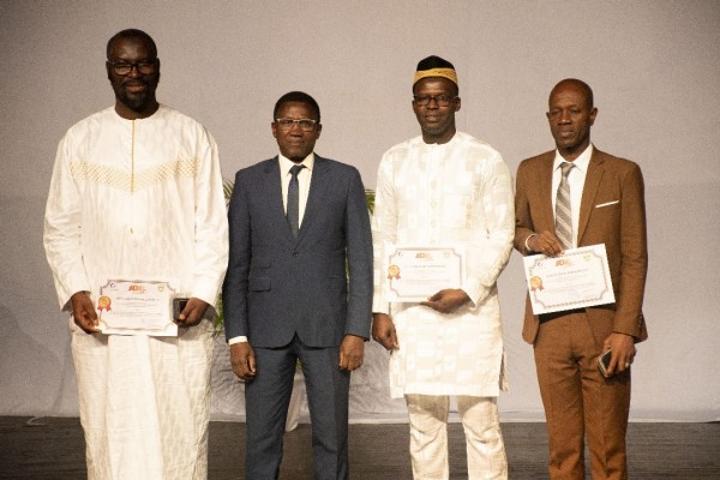 JOB 2024, nouveaux bacheliers édifiés sur l'importance de l'IA dans l'enseignement supérieur, les établissements privés exhortés à homologuer leurs diplômes JOB 2024, nouveaux bacheliers édifiés sur l'importance de l'IA dans l'enseignement supérieur, les établissements privés exhortés à homologuer leurs diplômes