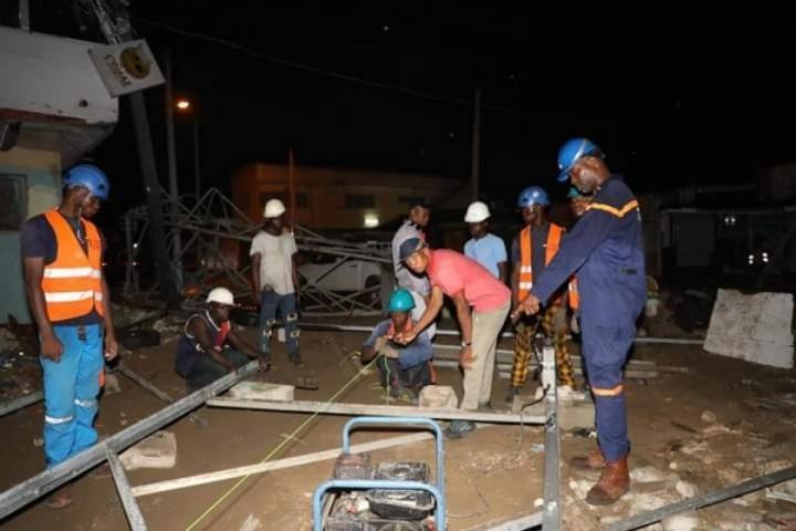 Perturbations sur le réseau électrique, à Abidjan et certaines villes de l'intérieur, la CIE déploie ses équipes pour un rétablissement rapide Perturbations sur le réseau électrique, à Abidjan et certaines villes de l'intérieur, la CIE déploie ses équipes pour un rétablissement rapide