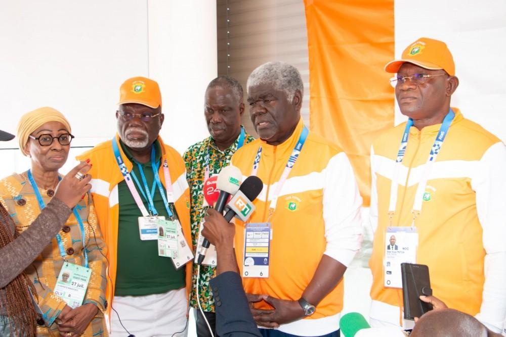 J.O de Paris, Beugré Mambé exprime le soutien et la confiance de la nation aux 13 athlètes ivoiriens, avant de regagner Abidjan J.O de Paris, Beugré Mambé exprime le soutien et la confiance de la nation aux 13 athlètes ivoiriens, avant de regagner Abidjan