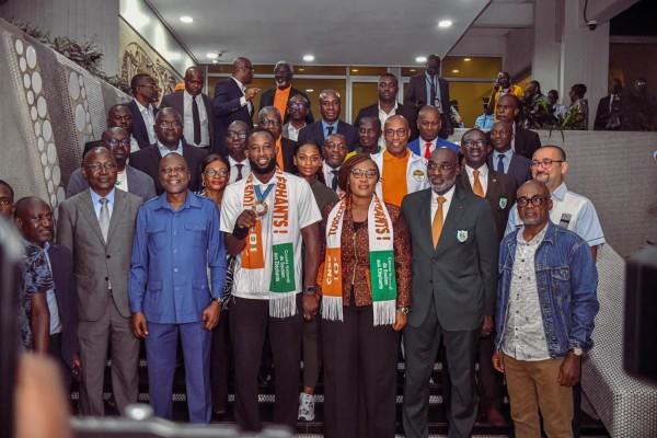 JO Paris 2024, Cissé Cheick Sallah après sa médaille de bronze : « Je suis très excité d'arriver en Côte d'Ivoire et de partager ce bon moment avec tout le pays » JO Paris 2024, Cissé Cheick Sallah après sa médaille de bronze : « Je suis très excité d'arriver en Côte d'Ivoire et de partager ce bon moment avec tout le pays »