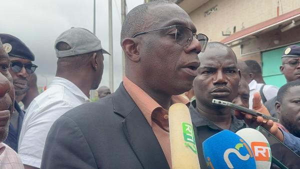 Fermeture de la casse d'Abobo Anador, Diabaté Bêh: « l'opération ira à son terme pour donner fière allure à la commune, comme souhaité par Kandia Camara » Fermeture de la casse d'Abobo Anador, Diabaté Bêh: « l'opération ira à son terme pour donner fière allure à la commune, comme souhaité par Kandia Camara »