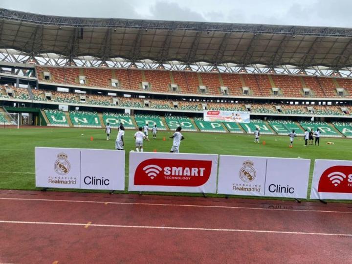 Après la CAN, la Fondation Real Madrid choisit le stade d'Ebimpé pour un stage d'entraînement à l'attention des enfants de 9 à 17 ans Après la CAN, la Fondation Real Madrid choisit le stade d'Ebimpé pour un stage d'entraînement à l'attention des enfants de 9 à 17 ans