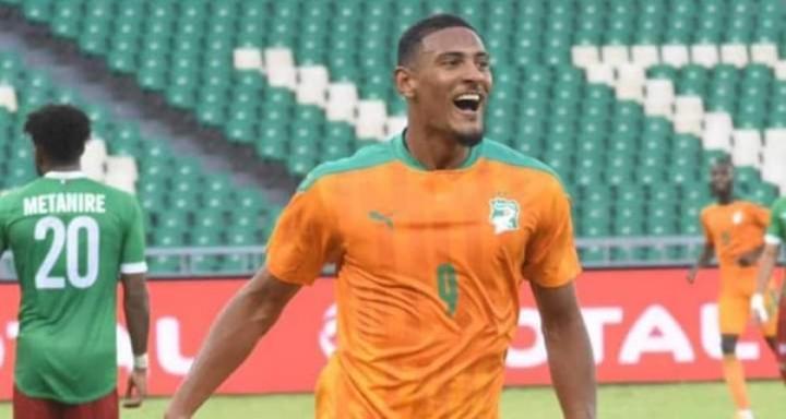 Éliminatoires CAN Maroc 2025, pour les 1ère et 2ème, Sébastien Haller indisponible, remplacé par Jean-Philippe Krasso Éliminatoires CAN Maroc 2025, pour les 1ère et 2ème, Sébastien Haller indisponible, remplacé par Jean-Philippe Krasso