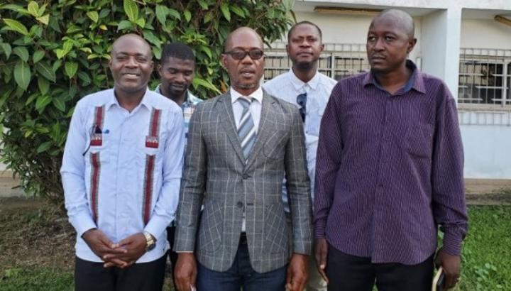 « Pierre Dimba fait du CHU de Yopougon sa caisse noire », les agents contractuels font bloc autour du ministre de la Santé et dénoncent une diffamation « Pierre Dimba fait du CHU de Yopougon sa caisse noire », les agents contractuels font bloc autour du ministre de la Santé et dénoncent une diffamation