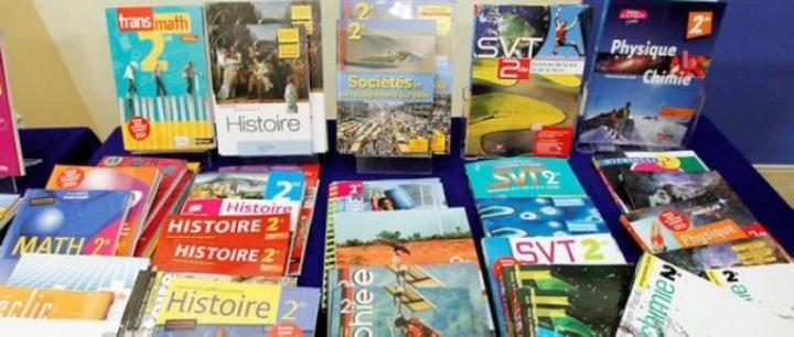 Les Manuels Scolaires du secondaire désormais utilisés pendant au moins quatre années successives dans les établissements Les Manuels Scolaires du secondaire désormais utilisés pendant au moins quatre années successives dans les établissements