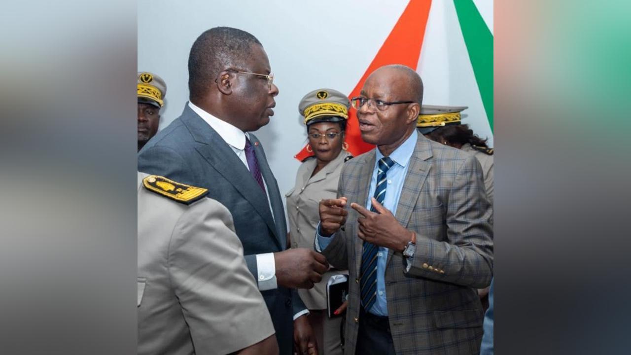 Conseil Régional du Lôh-Djiboua, Amédé Kouakou « salue » les contributions du conseiller Lida Kouassi Moïse du PPA-CI Conseil Régional du Lôh-Djiboua, Amédé Kouakou « salue » les contributions du conseiller Lida Kouassi Moïse du PPA-CI