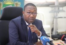 Filmé avec le téléphone au volant d’un car , le chauffeur indélicat voit son permis de conduire suspendu pour 12 mois Filmé avec le téléphone au volant d'un car , le chauffeur indélicat voit son permis de conduire suspendu pour 12 mois