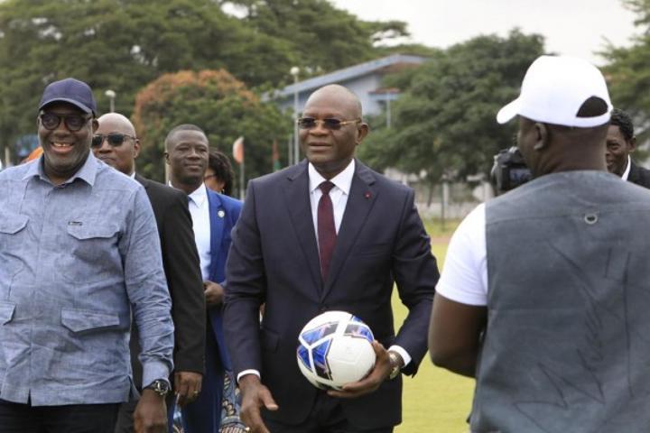 Football, détection de talents, le Benfica de Lisbonne en quête de pépites à Abidjan et dans les villes de l'intérieur du pays Football, détection de talents, le Benfica de Lisbonne en quête de pépites à Abidjan et dans les villes de l'intérieur du pays
