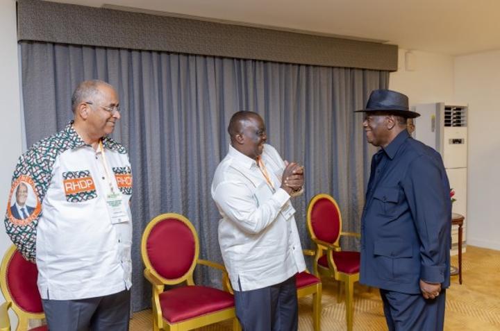 RHDP, Ouattara exhorte les coordonnateurs régionaux à faire preuve de solidarité envers les militants RHDP, Ouattara exhorte les coordonnateurs régionaux à faire preuve de solidarité envers les militants