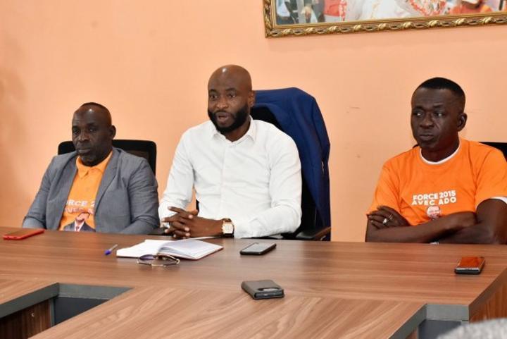 Charles Gnaoré président de « Force 2015 » : « Gbagbo devrait se concentrer sur comment terminer ses beaux jours, tout le monde ne peut pas être candidat » Charles Gnaoré président de « Force 2015 » : « Gbagbo devrait se concentrer sur comment terminer ses beaux jours, tout le monde ne peut pas être candidat »