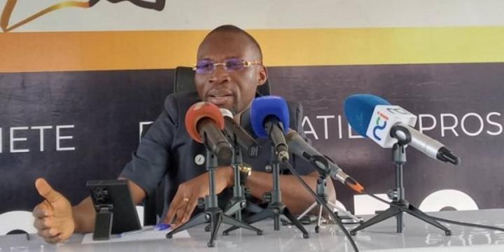 Kévin Fieni, candidat à la présidentielle de 2025, appelle le gouvernement à supprimer des pas-de-portes pour favoriser l'entrepreneuriat Kévin Fieni, candidat à la présidentielle de 2025, appelle le gouvernement à supprimer des pas-de-portes pour favoriser l'entrepreneuriat