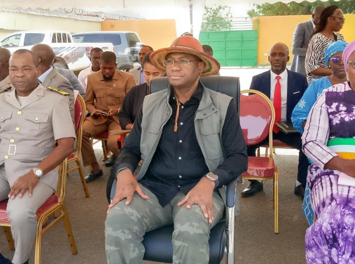 Le ministre Sidi Tiémoko Touré lance à Bouna le dispositif de surveillance sanitaire de la faune sauvage Le ministre Sidi Tiémoko Touré lance à Bouna le dispositif de surveillance sanitaire de la faune sauvage