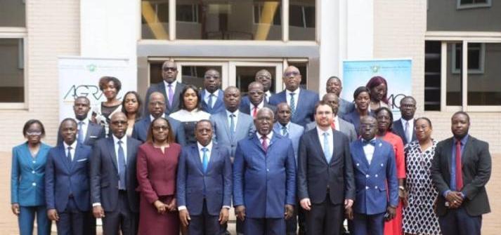 Blanchiment des capitaux et financement du terrorisme, une cinquantaine de magistrats de la Cour d'Appel d'Abidjan aiguisent leurs connaissances pour mieux juger les délinquants économ Blanchiment des capitaux et financement du terrorisme, une cinquantaine de magistrats de la Cour d'Appel d'Abidjan aiguisent leurs connaissances pour mieux juger les délinquants économ