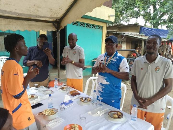 Après le sacre à la Coupe du Monde de Maracana, coach Sylvain Yobo, le sélectionneur des Eléphants honoré à Yopougon Après le sacre à la Coupe du Monde de Maracana, coach Sylvain Yobo, le sélectionneur des Eléphants honoré à Yopougon