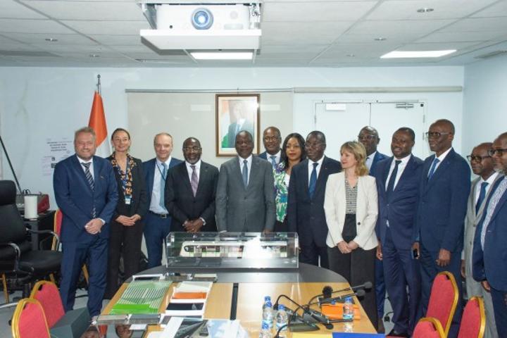 Métro d'Abidjan, les premières maquettes et les échantillons de couleurs validés, la livraison de la ligne 1 prévue pour fin 2027 Métro d'Abidjan, les premières maquettes et les échantillons de couleurs validés, la livraison de la ligne 1 prévue pour fin 2027