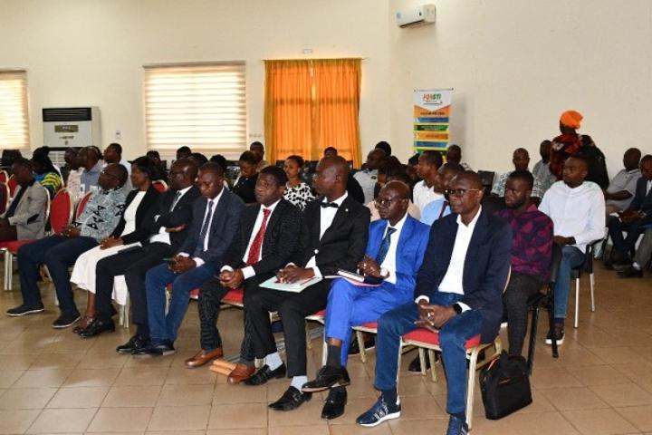 UPGC de Korhogo, le Fonsti renforce la compétitivité des enseignants et étudiants dans les domaines de la recherche, l'innovation et le financement des projets UPGC de Korhogo, le Fonsti renforce la compétitivité des enseignants et étudiants dans les domaines de la recherche, l'innovation et le financement des projets