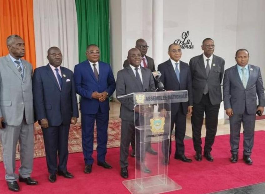 Budgets 2025 des ministères des Transports et des Affaires Maritimes, Amadou Koné et Célestin Serey Doh obtiennent le quitus de la CAEF Budgets 2025 des ministères des Transports et des Affaires Maritimes, Amadou Koné et Célestin Serey Doh obtiennent le quitus de la CAEF