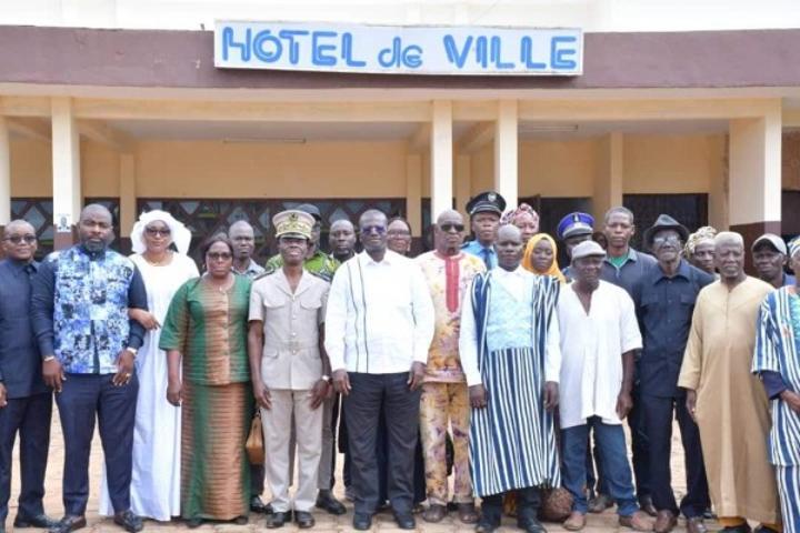 La vision et l'engagement de Thomas Camara pour Katiola, un lien indéfectible avec sa population Thomas Camara (Ph) La vision et l'engagement de Thomas Camara pour Katiola, un lien indéfectible avec sa population Thomas Camara (Ph)