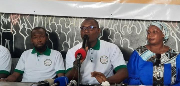 Présidentielle 2025, un mouvement de jeunesse appelle Ouattara à se porter candidat pour achever l'oeuvre de développement entamée Présidentielle 2025, un mouvement de jeunesse appelle Ouattara à se porter candidat pour achever l'oeuvre de développement entamée