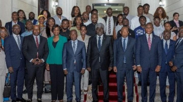A Dubaï, Beugré Mambé invite la Diaspora à saisir les opportunités qu'offre aujourd'hui le pays et à y investir A Dubaï, Beugré Mambé invite la Diaspora à saisir les opportunités qu'offre aujourd'hui le pays et à y investir