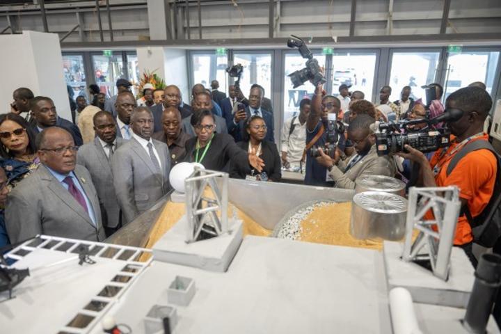 SIREXE, Bictogo et une délégation de députés passent en revue la richesse et le potentiel considérable du pays dans les secteurs des mines et de l'énergie SIREXE, Bictogo et une délégation de députés passent en revue la richesse et le potentiel considérable du pays dans les secteurs des mines et de l'énergie