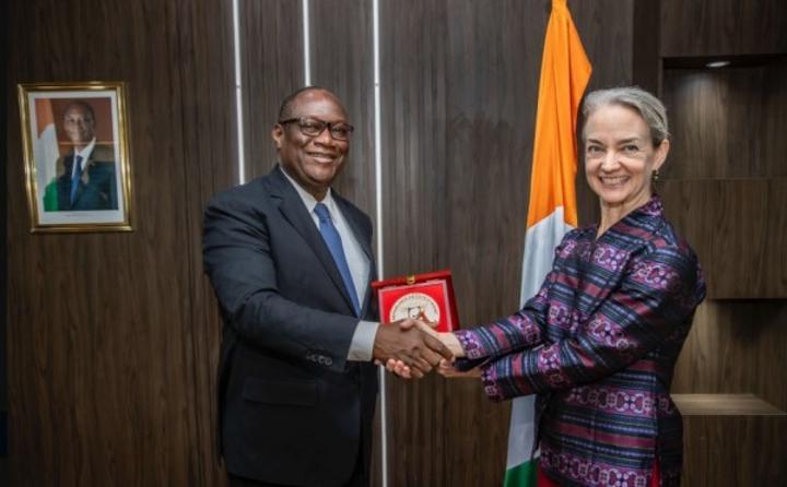 Côte d'Ivoire-USA : La Secrétaire adjointe à la Défense pour la politique Amanda Dory échange avec Téné Birahima, les priorités communes en matière de défense au centre de la rencontre Côte d'Ivoire-USA : La Secrétaire adjointe à la Défense pour la politique Amanda Dory échange avec Téné Birahima, les priorités communes en matière de défense au centre de la rencontre