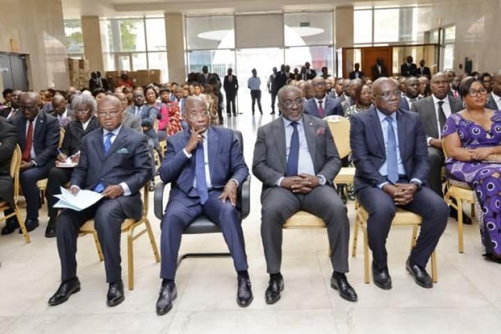 Voeux 2025, le Ministre Adom annonce l'entrée en vigueur dès ce mois de janvier des effets financiers de la loi révisée du statut du corps diplomatique Voeux 2025, le Ministre Adom annonce l'entrée en vigueur dès ce mois de janvier des effets financiers de la loi révisée du statut du corps diplomatique