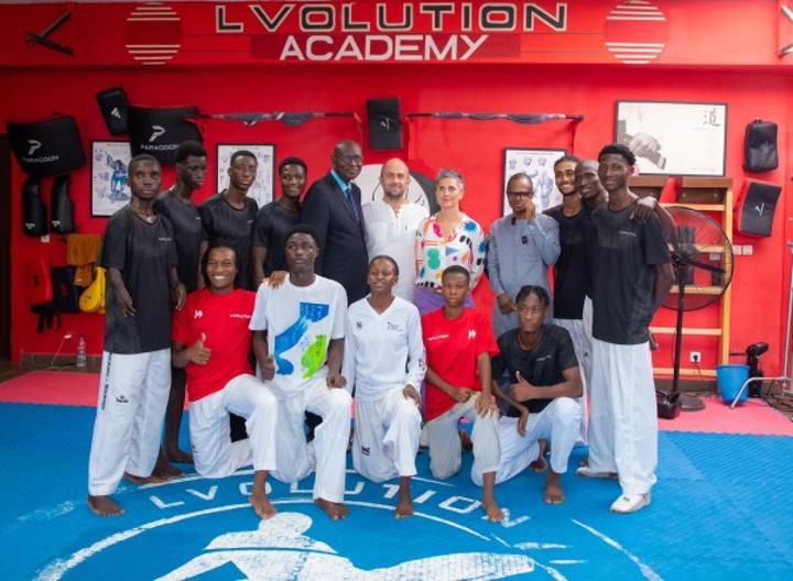 Un groupe minier favorise l'éclosion de plusieurs champions dans le domaine des sports après deux ans d'investissements d'un coût de 110 millions de Fcfa Un groupe minier favorise l'éclosion de plusieurs champions dans le domaine des sports après deux ans d'investissements d'un coût de 110 millions de Fcfa