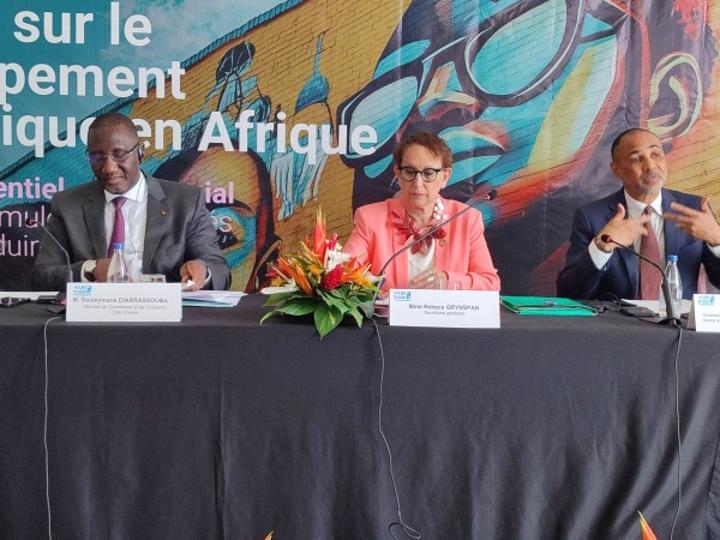Indépendance économique, un rapport de la CNUCED recommande à l'Afrique d'investir dans les infrastructures et d'intensifier le commerce intra-africain Indépendance économique, un rapport de la CNUCED recommande à l'Afrique d'investir dans les infrastructures et d'intensifier le commerce intra-africain