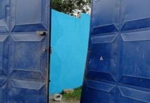 Incivisme à Sikensi, des groupes de jeunes saccagent les locaux de la SODEFOR s’emparent d’une arme d’assaut et libèrent des prévenus Incivisme à Sikensi, des groupes de jeunes saccagent les locaux de la SODEFOR s'emparent d'une arme d'assaut et libèrent des prévenus