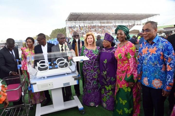 8 mars 2025, Dominique Ouattara aux côtés d'Adama Coulibaly pour la 48e édition de la JIF à Dimbokro, elle lance un appel pour la promotion des droits de la femme 8 mars 2025, Dominique Ouattara aux côtés d'Adama Coulibaly pour la 48e édition de la JIF à Dimbokro, elle lance un appel pour la promotion des droits de la femme