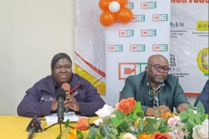 Port-Bouët : Mme YAO, Directrice régionale CIE Abidjan sud évoque les perturbations sur le réseau en saison de chaleur et les actions en cours Port-Bouët : Mme YAO, Directrice régionale CIE Abidjan sud évoque les perturbations sur le réseau en saison de chaleur et les actions en cours