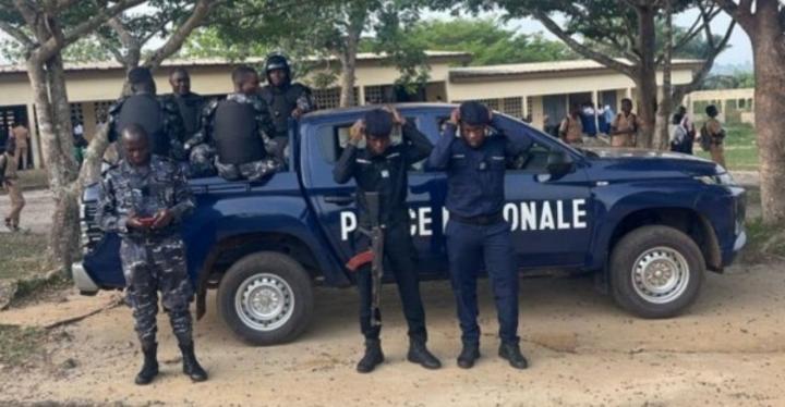 Grève des enseignants, dispositif sécuritaire de la Police Nationale devant les établissements primaires et secondaires Grève des enseignants, dispositif sécuritaire de la Police Nationale devant les établissements primaires et secondaires