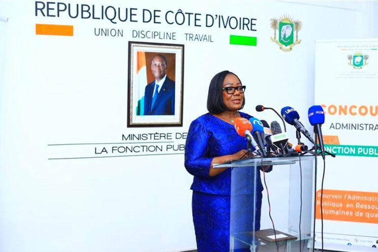 Le gouvernement rappelle avoir consacré plus de 2 700 milliards FCFA à l’amélioration des conditions des fonctionnaires depuis 2012 (Communiqué) Le gouvernement rappelle avoir consacré plus de 2 700 milliards FCFA à l’amélioration des conditions des fonctionnaires depuis 2012 (Communiqué)