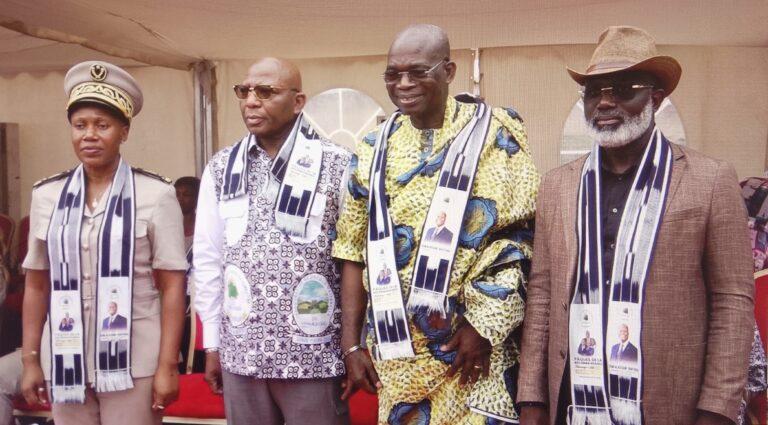 Les populations de Dida Kayabo rendent hommage au Président Alassane Ouattara pour ses actions de développement Les populations de Dida Kayabo rendent hommage au Président Alassane Ouattara pour ses actions de développement