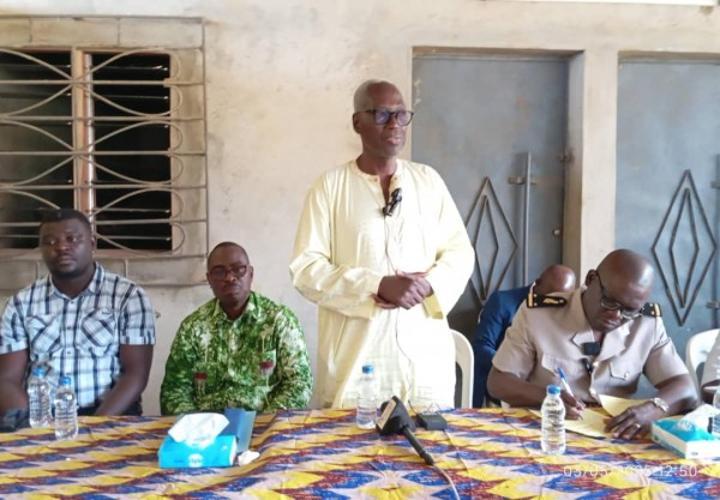 Songon, affaire décès d'un élève après une consommation présumée de la drogue, le père « Mon fils n'est pas mort de drogue » Songon, affaire décès d'un élève après une consommation présumée de la drogue, le père « Mon fils n'est pas mort de drogue »