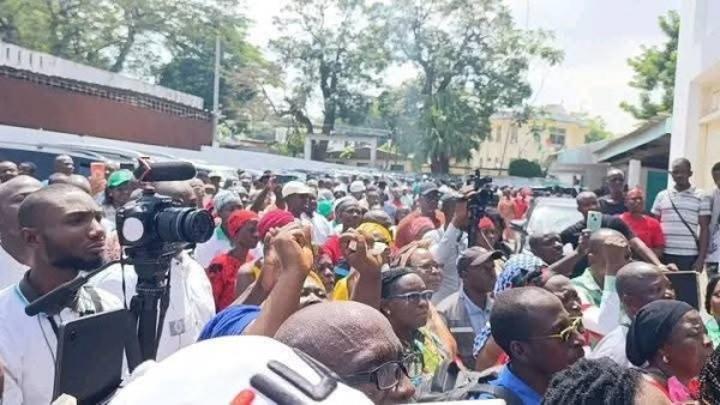 Le meeting du PDCI annoncé ce jeudi à la permanence du Plateau interdit par la Police, raisons évoquées Le meeting du PDCI annoncé ce jeudi à la permanence du Plateau interdit par la Police, raisons évoquées