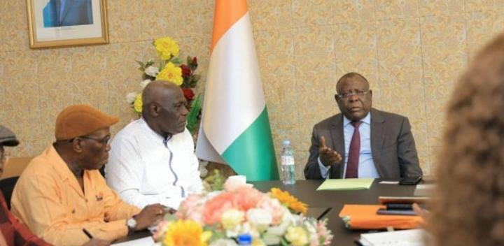 District d'Abidjan, Bacongo et Farikou Soumahoro échangent sur l'état d'avancement des travaux à Adjamé District d'Abidjan, Bacongo et Farikou Soumahoro échangent sur l'état d'avancement des travaux à Adjamé